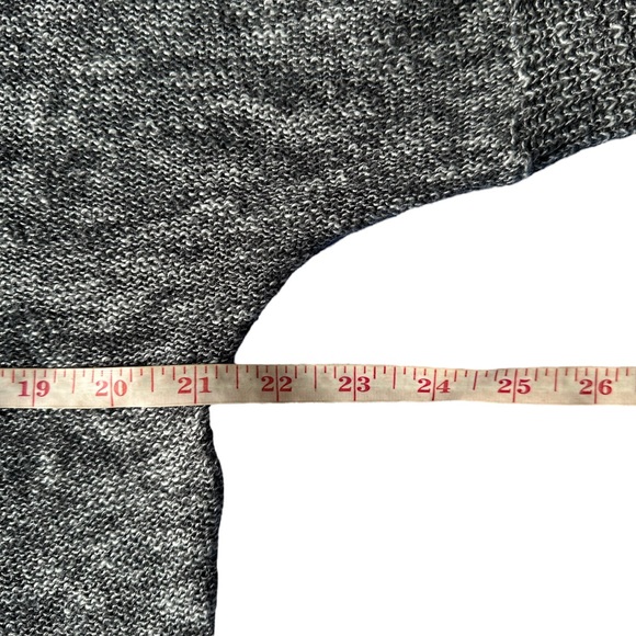 Hollister Black White Space Dye Hi Lo Knit Sweater Size Medium/Large - Picture 8 of 9